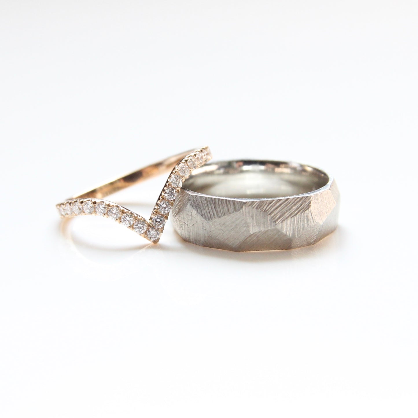 Deep V Contour Diamond Band