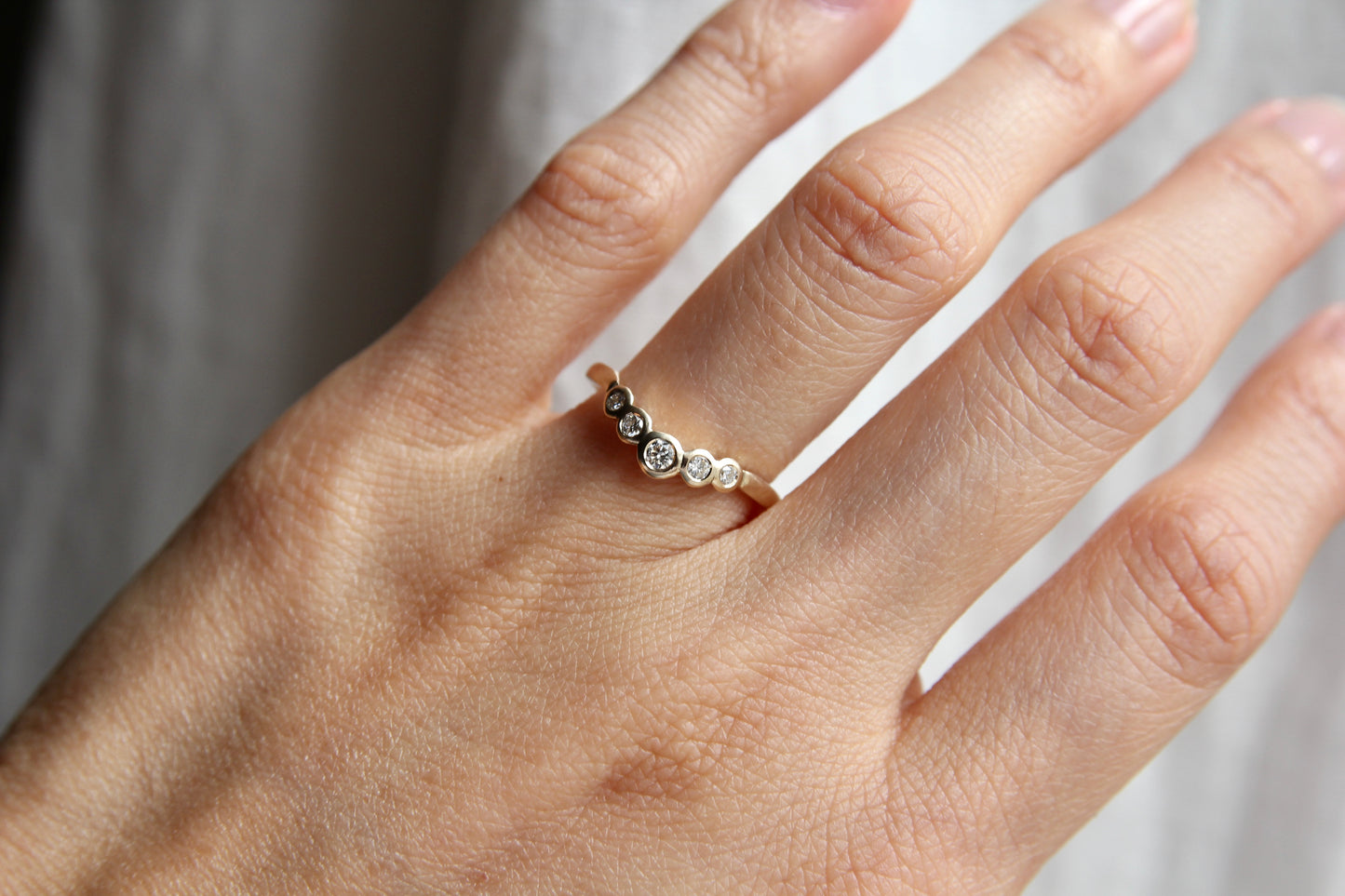 Diamond Bezel Contour Band
