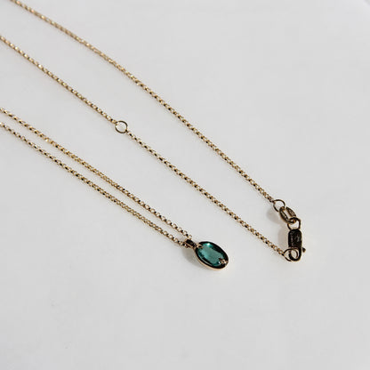 0.54ct oval emerald necklace
