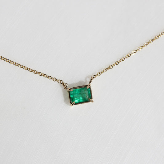 0.78ct emerald cut necklace