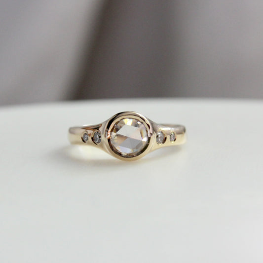 0.71ct Round Champagne Rosecut ring